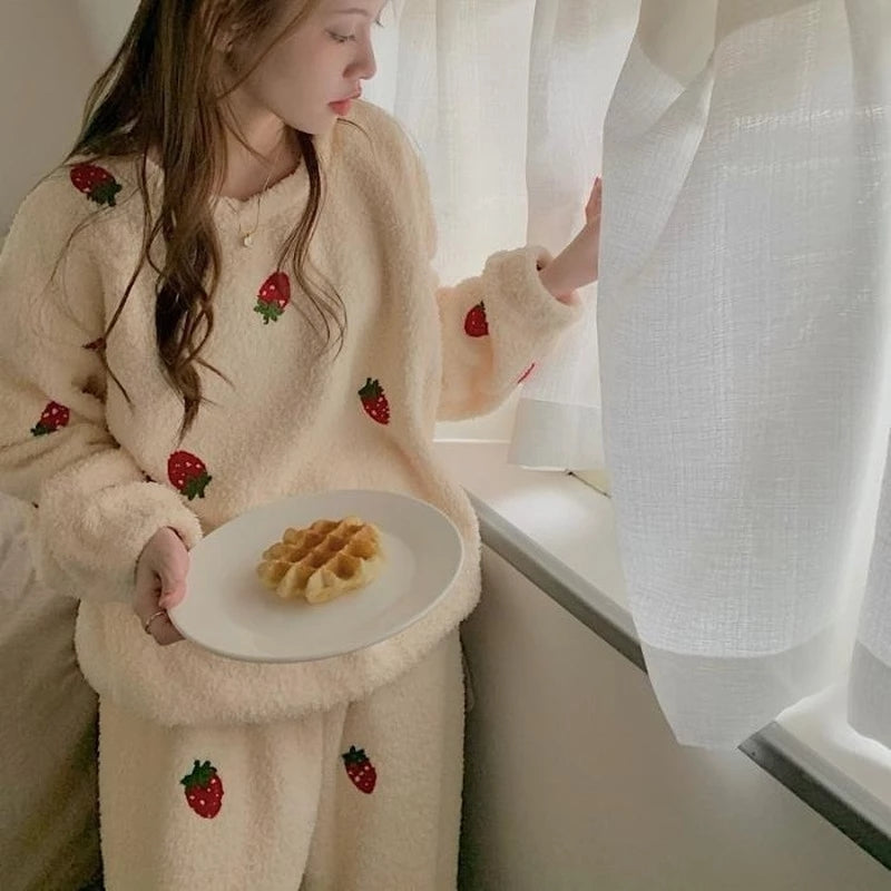 Chic Kawaii Strawberry Women's Pajamas Set